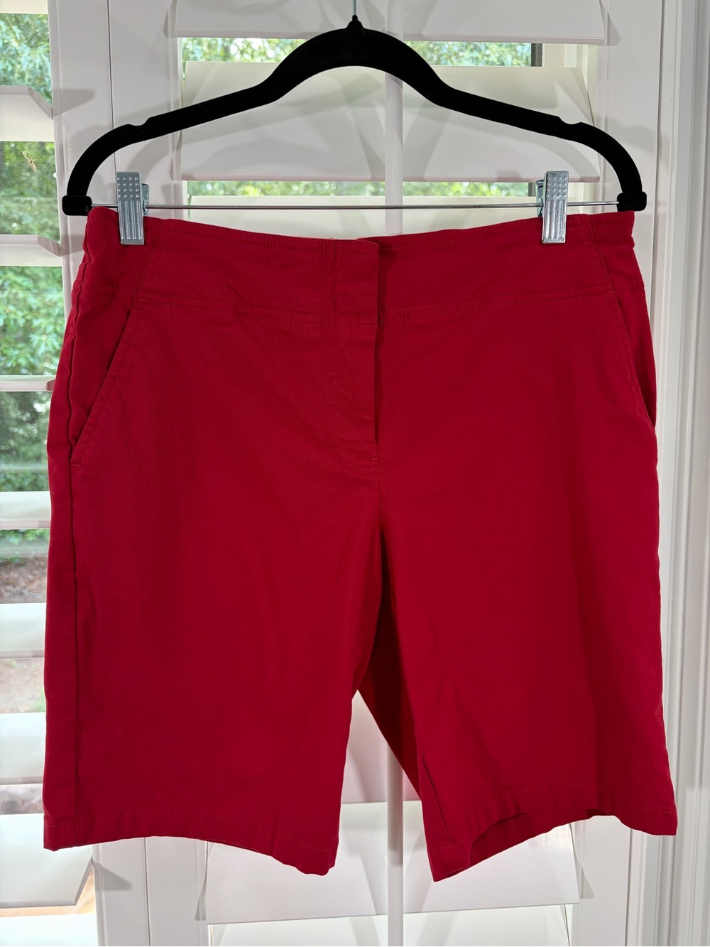 IZOD 9" Red Stretch Golf Shorts (8)